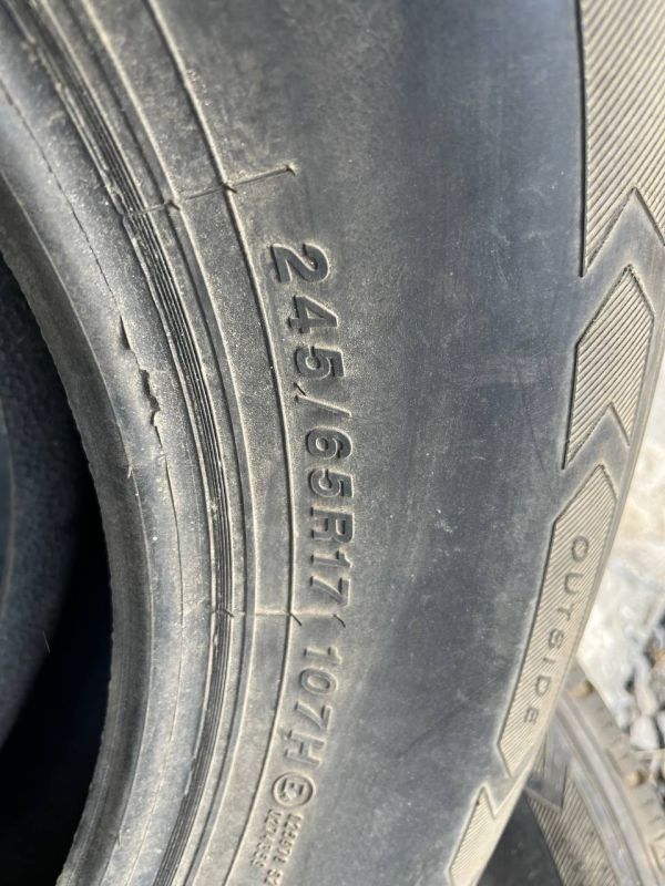 Шина пара ROTALLA ICE-PLUS 245/65/R17 зима резина