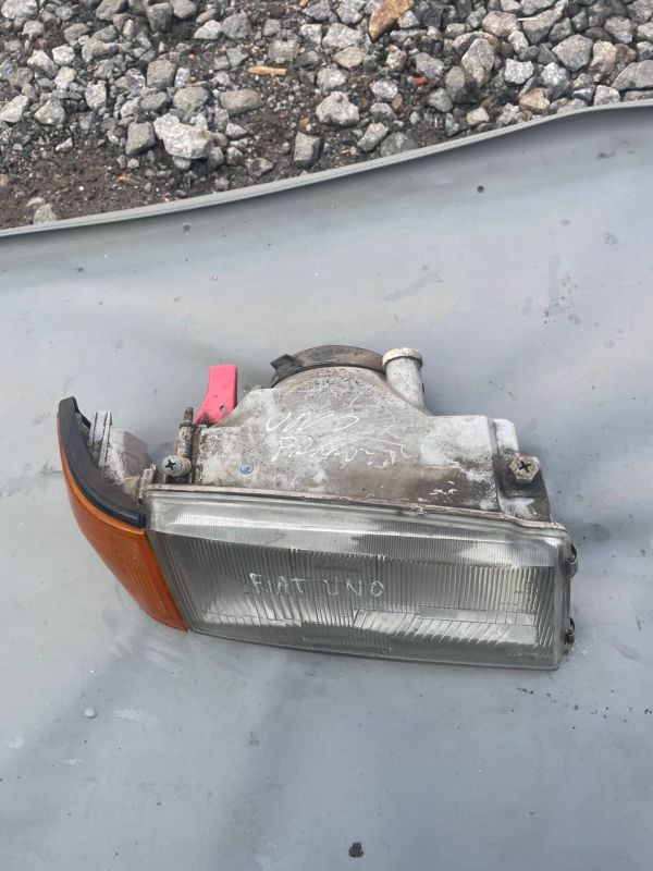 Фари передня права Fiat Uno Фіат Уно 