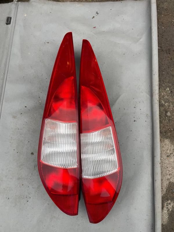 Задні ліхтарі стопи лівий правий Форд Мондео Ford Mondeo mk3