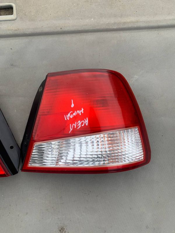 Ліхтар лівий правий задній hyundai accent hb стопи