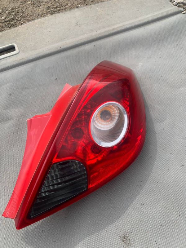 Ліхтар Фонарь стоп правий Opel Corsa D Опель Корса 