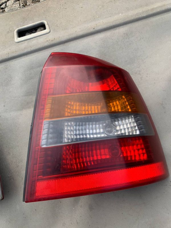 Фонарь стоп ліхтар лівий правий Opel Astra G 1998-2004 хэтчбек