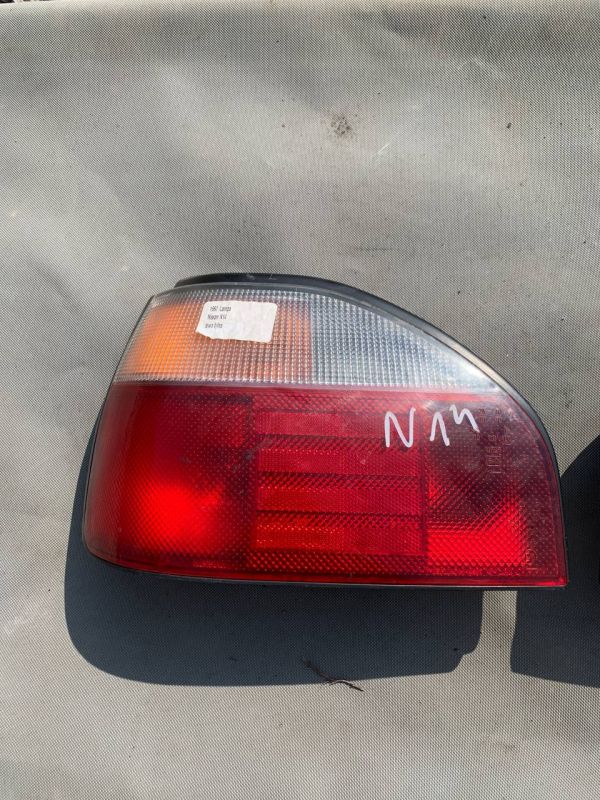 Ліхтар задній стоп фонарь лівий правий Nissan Sunny N14