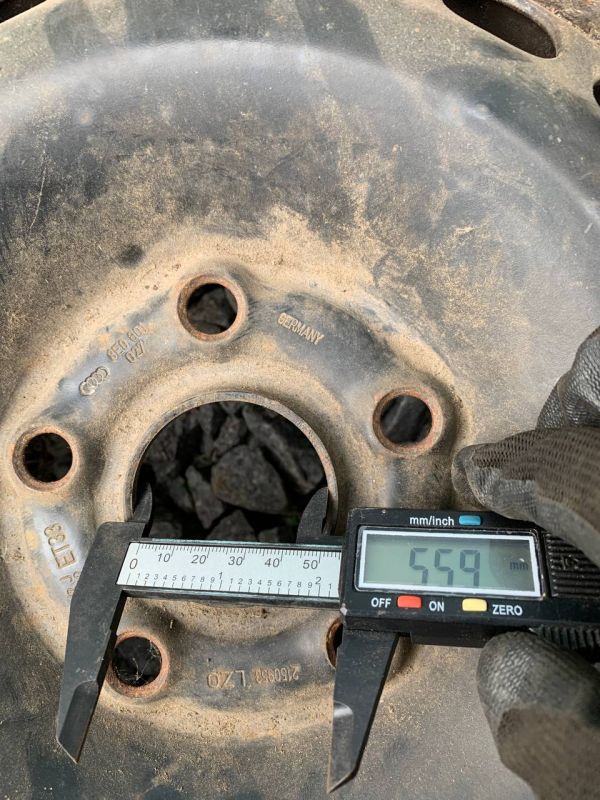 Диски сталеві пара Ауді 100,А4 R15 ET 33 Розболтовка 5х112