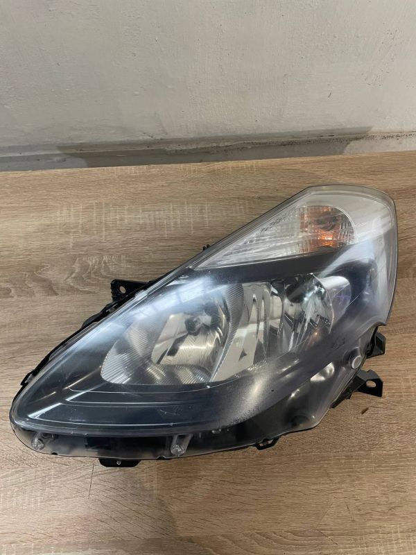 Передня ліва фара Рено Кліо 3 Renault Clio III 2009-2012 рестайл