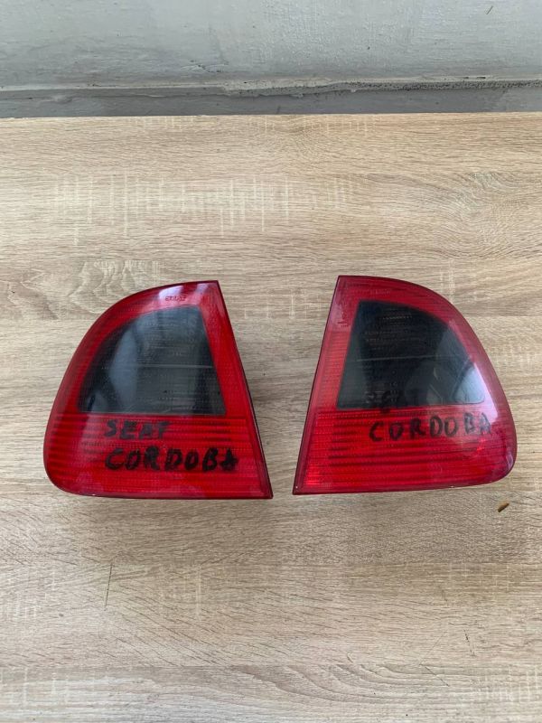 Задні ліхтарі стопи фонарі лівий правий Seat Cordoba 1993-1999 Кордоба