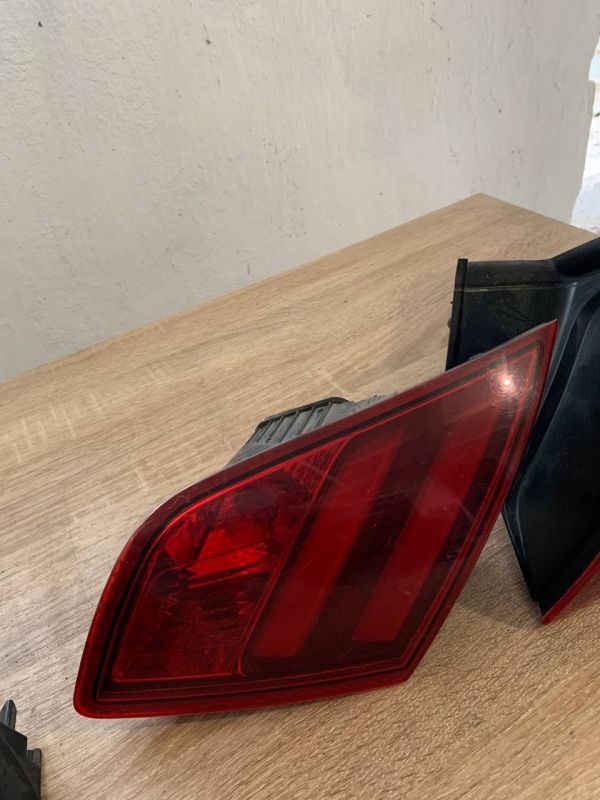 Комплект ліхтарів лівий правий peugeot 308 стопи фонарь hatchback led зовнішні внутрішні