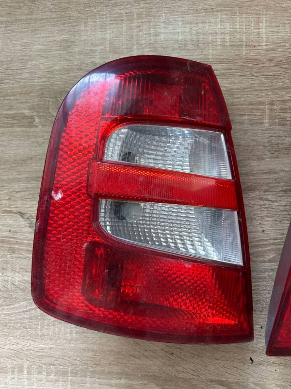 Задні ліхтарі стопи лівий правий Skoda Fabia 1,Шкода Фабія 1 хетчбек З Платами