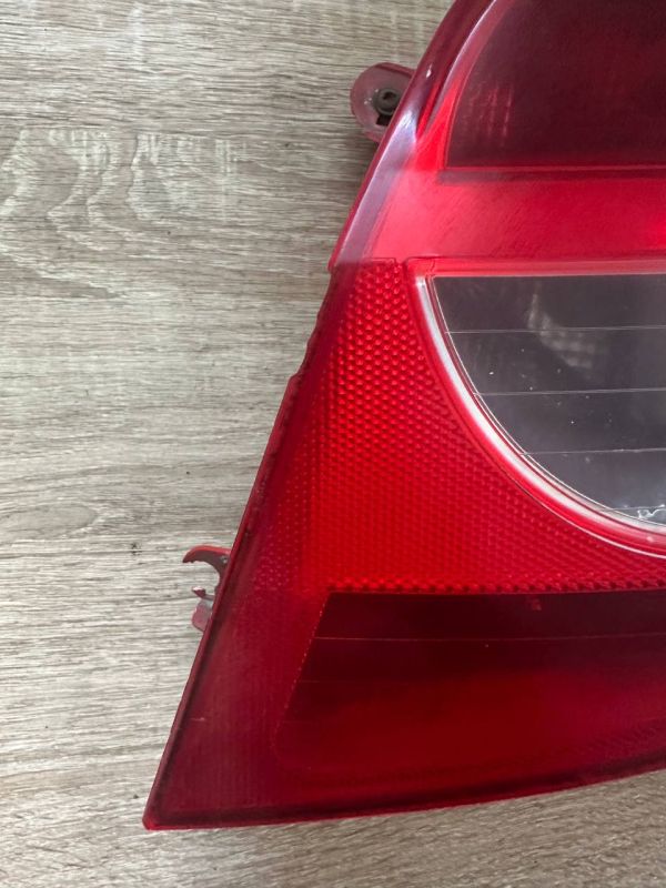 Фонарь стоп задній правий ліхтар Renault Clio III Рено Кліо Є Дефект Уцінка