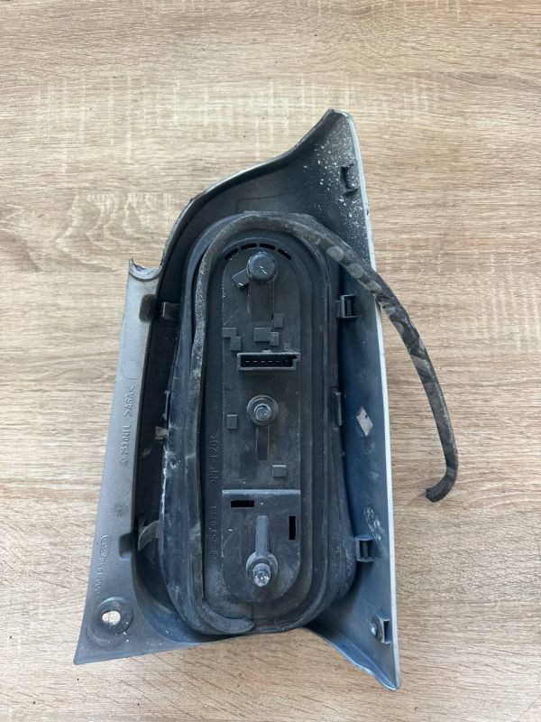 Фонарь стоп ліхтар лівий smart fortwo 450 98- 07r Є Дефект