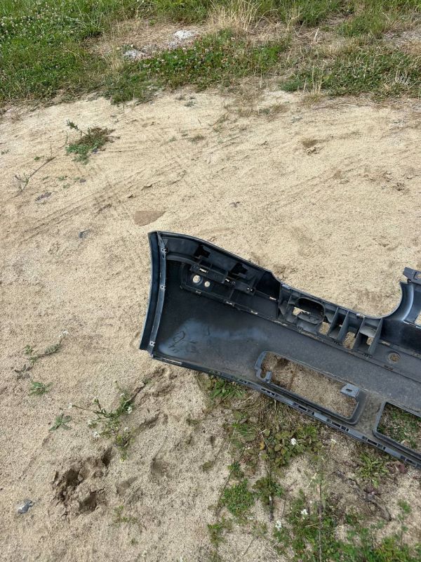 Передній бампер Volkswagen Golf 4 Гольф 4 1j0807221
