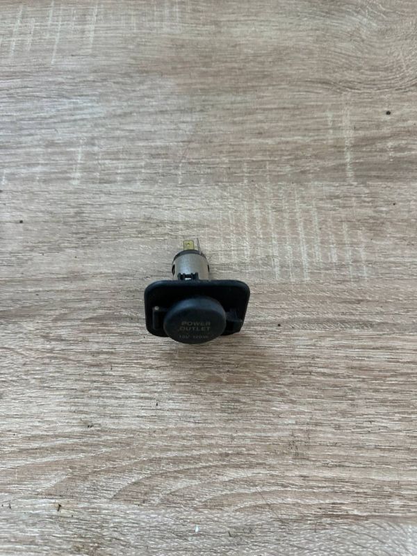 Прикурювач в багажник Hyundai Sonata NF