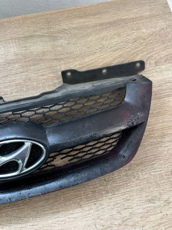 Решітка радіатора Hyundai Sonata NF 86351-3K000 Уцінка дефект