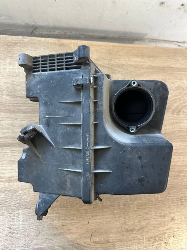 Корпус повітряного фільтру Hyundai Sonata NF 28110-3K010