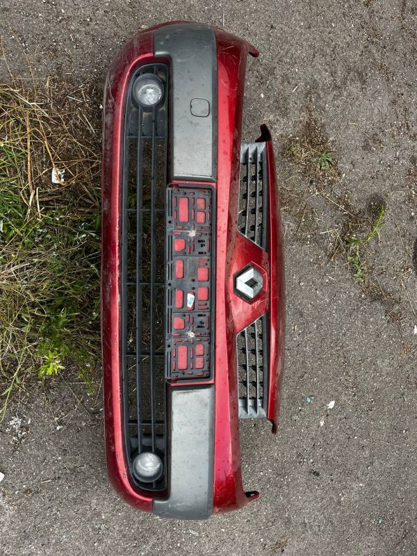 Передній бампер для Renault Megane Scenic II