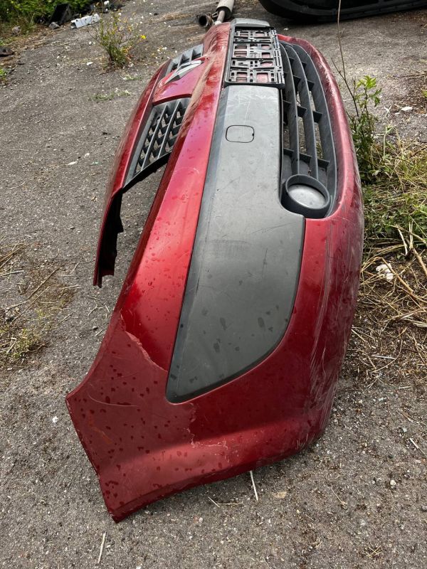 Передній бампер для Renault Megane Scenic II