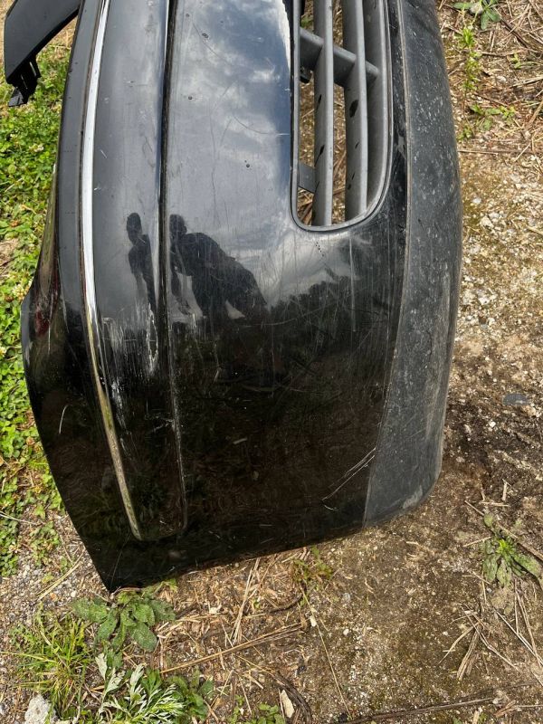 Передній бампер від Volkswagen Golf 4