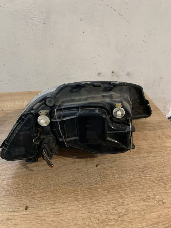 Передні фари ліва права Seat Ibiza 3 або Seat Cordoba