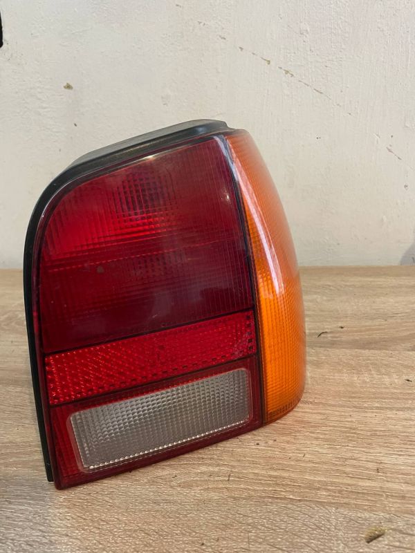 Ліхтар задній правий Volkswagen Polo 3 хетчбек