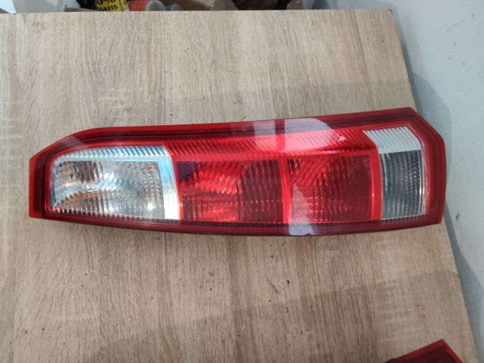 Ліхтар стоп лівий правий Opel Meriva A фонарь фара опель меріва а