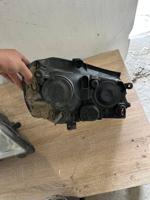 Фара передня ліва права Volkswagen Polo 4 2001-2009 рестайлінг 6Q1941008AN