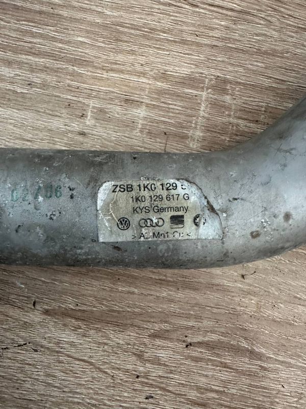 Алюмінієвий патрубок Пасат б6 1K0129617 G