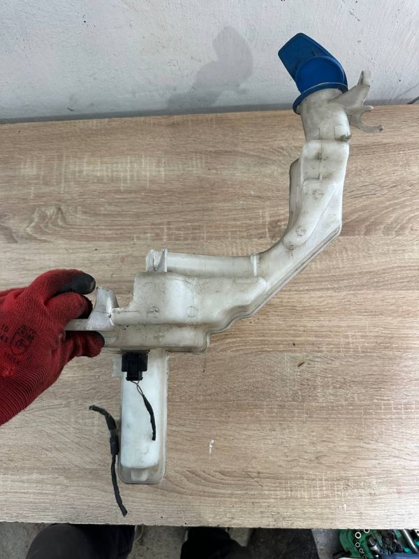 Бачок склоомивача Vw Passat B6 3C0955453J 3C0955453P 3C0955453Q