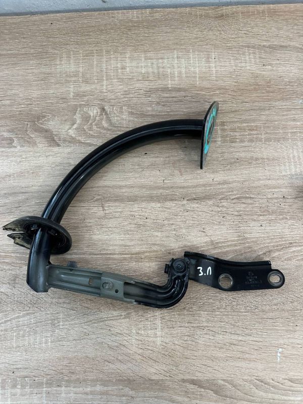 Volkswagen Passat b6 петлі багажника ліва права 3C5827301B