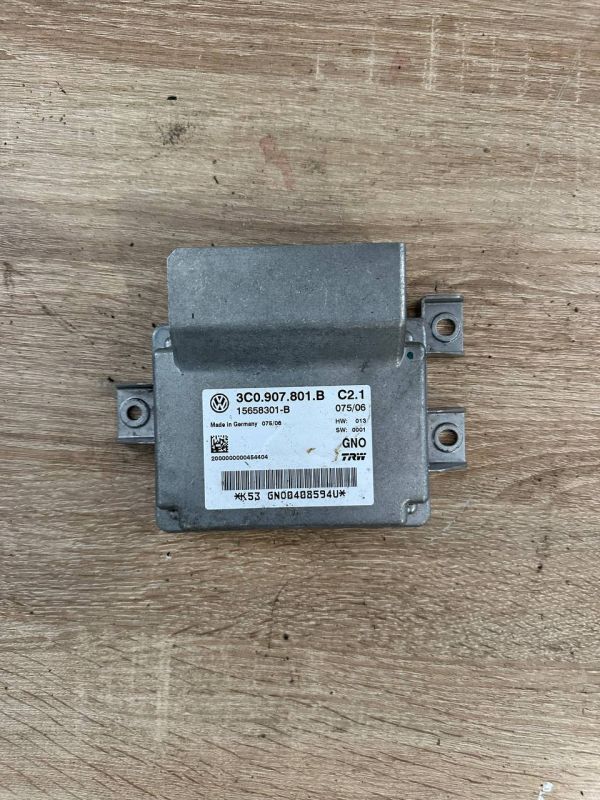 Блок ручніка 3c0907801b Блок керування стоянковим гальмом Volkswagen Passat B6