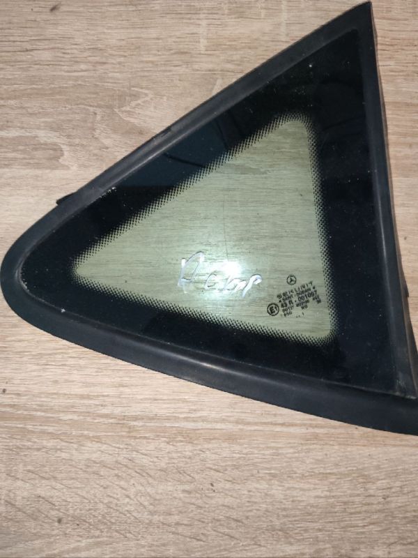 Скло кузовне бокове A1686700312 Мерседес-Бенц Mercedes-Benz A-Class W168 А170
