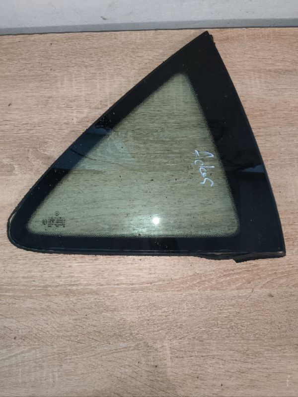 Скло кузовне бокове A1686700312 Мерседес-Бенц Mercedes-Benz A-Class W168 А170
