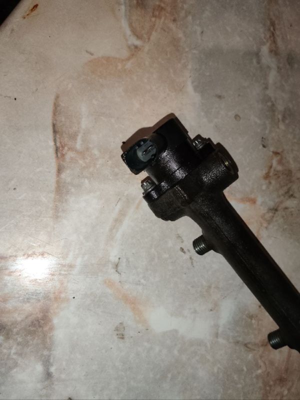 Паливну рампу (рейку) A 668 070 00 95 Мерседес-Бенц Mercedes-Benz A-Class W168 А170